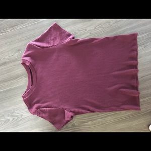 maroon shirt